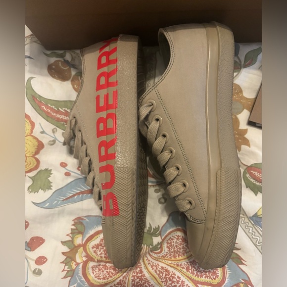 Authentic Burberry Dark HoneyLow Top Larkhall Sneaker with Red Lettering,37(7) - Picture 6 of 13